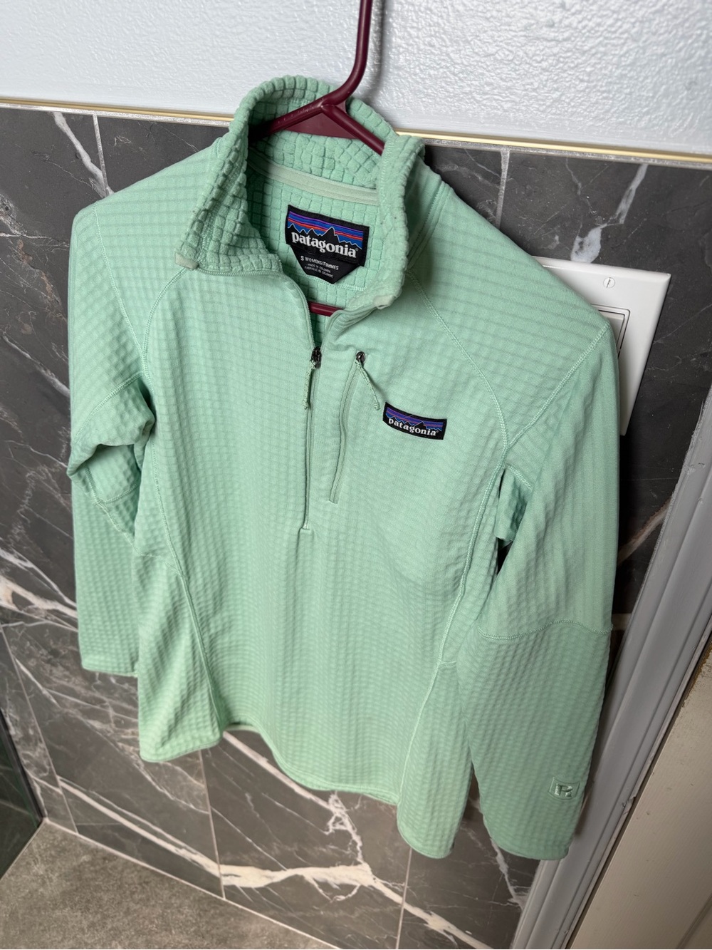 Patagonia R1 pullover